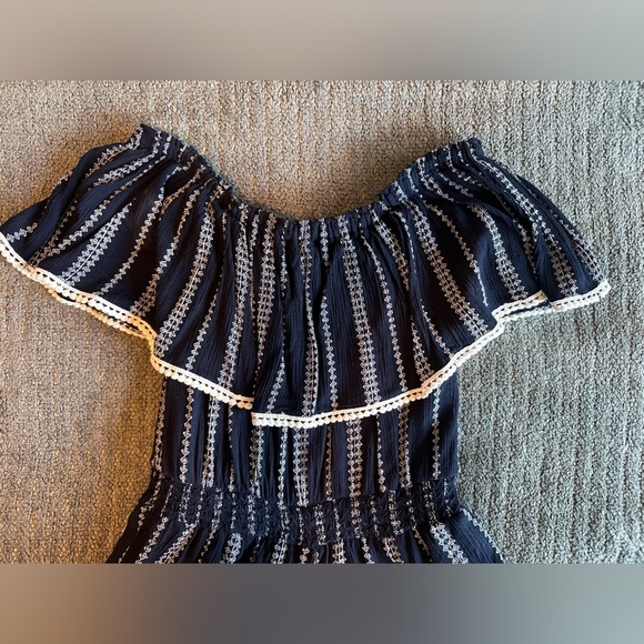 See Ya There Navy Blue Print Off-the-Shoulder Romper size XS - Picture 9 of 9